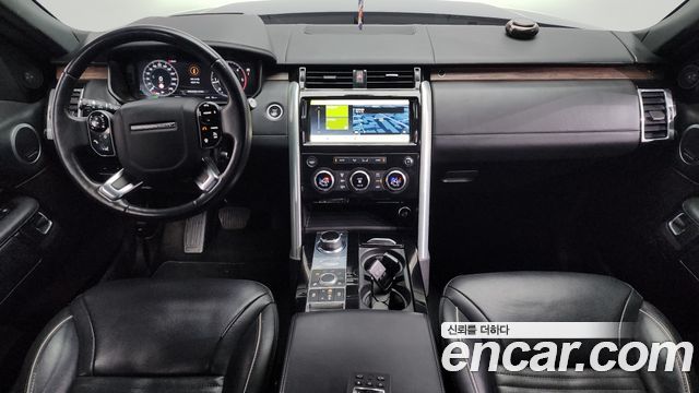 Land Rover Discovery 2019 — photo 7
