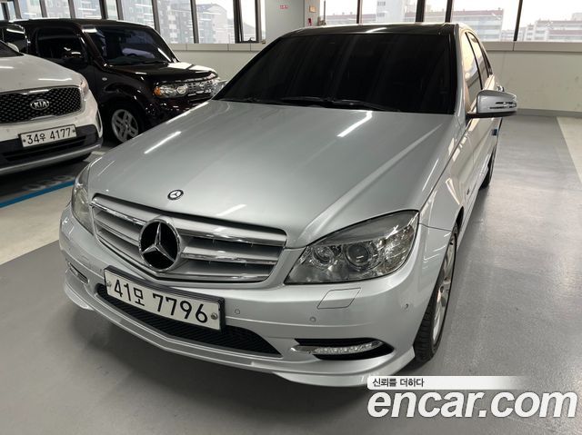 Mercedes-Benz C-Class 2011 — photo 1