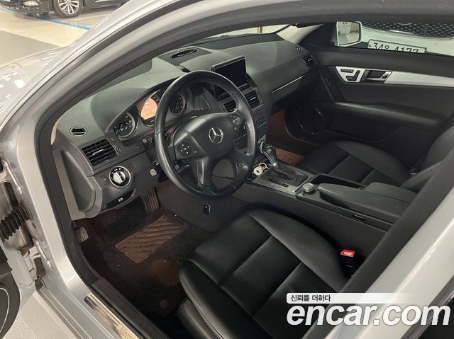 Mercedes-Benz C-Class 2011 — photo 10
