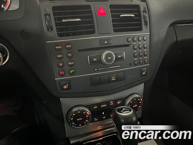 Mercedes-Benz C-Class 2011 — photo 14
