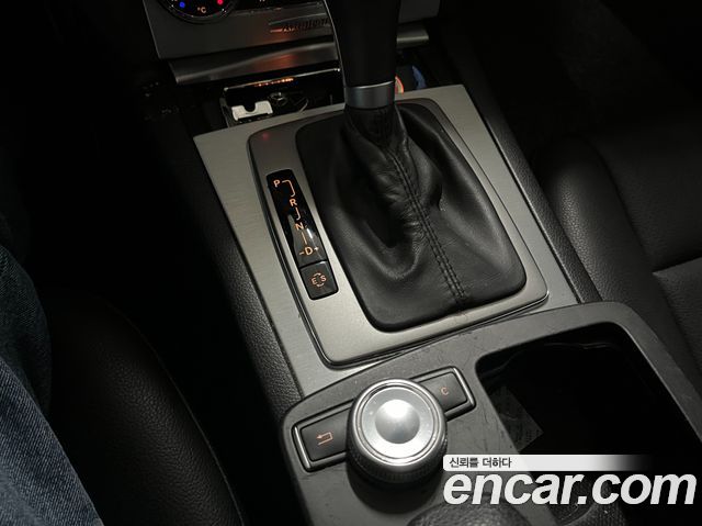 Mercedes-Benz C-Class 2011 — photo 15