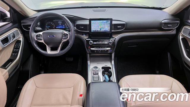 Ford Explorer 2022 — photo 10