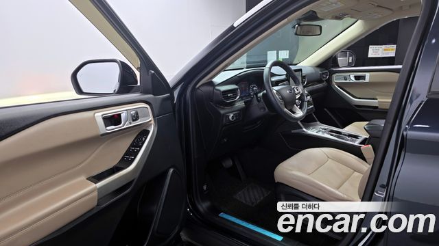 Ford Explorer 2022 — photo 13
