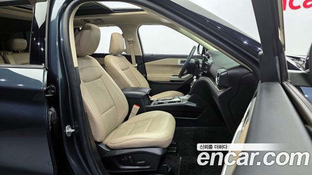 Ford Explorer 2022 — photo 17