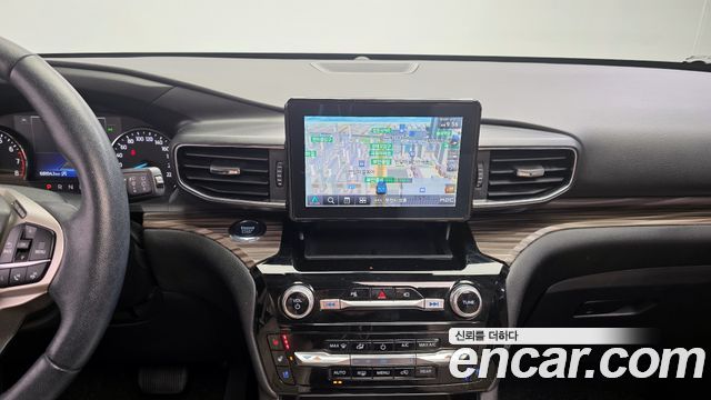 Ford Explorer 2022 — photo 20