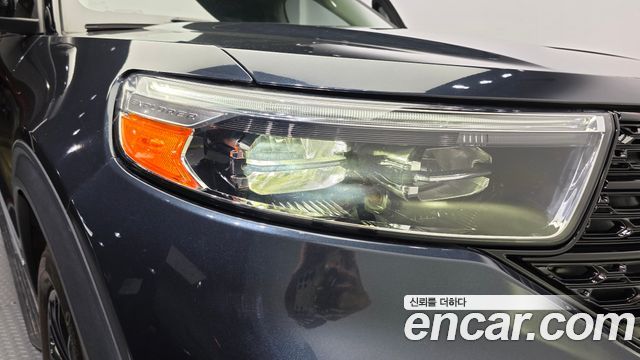 Ford Explorer 2022 — photo 8