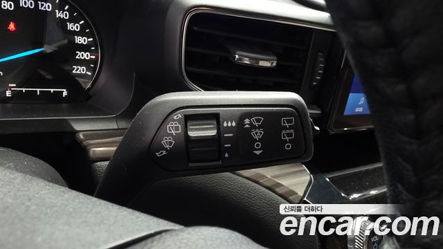 Ford Explorer 2022 — photo 29