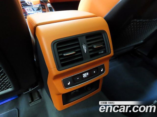 Audi SQ5 2021 — photo 14