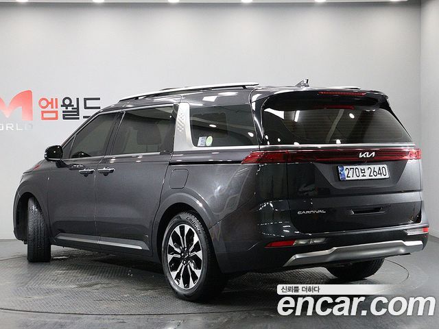Kia Canival 2022 — photo 4