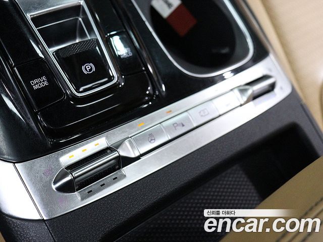 Kia Canival 2022 — photo 17