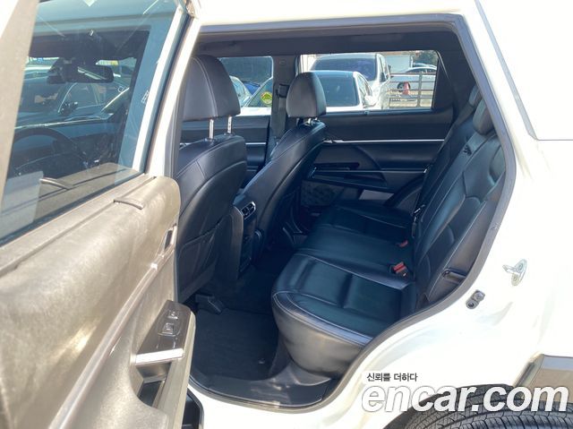 KG Mobility Torres 2023 — photo 14