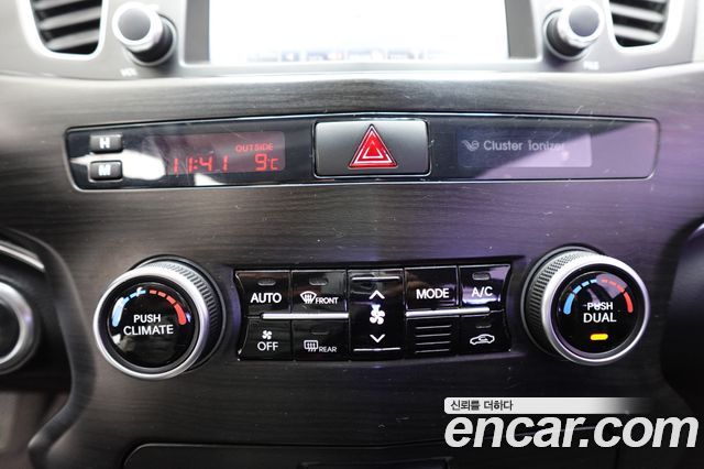 Kia K7 2012 — photo 11