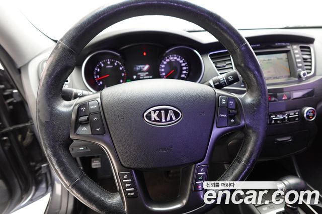 Kia K7 2012 — photo 13