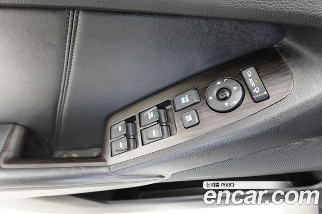 Kia K7 2012 — photo 16