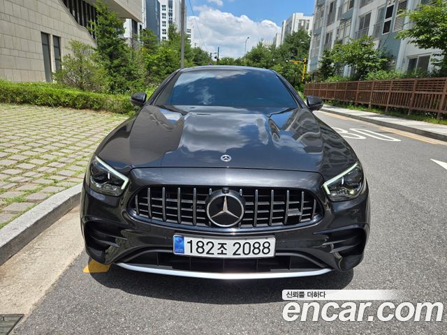 Mercedes-Benz E-Class 2021 — photo 1