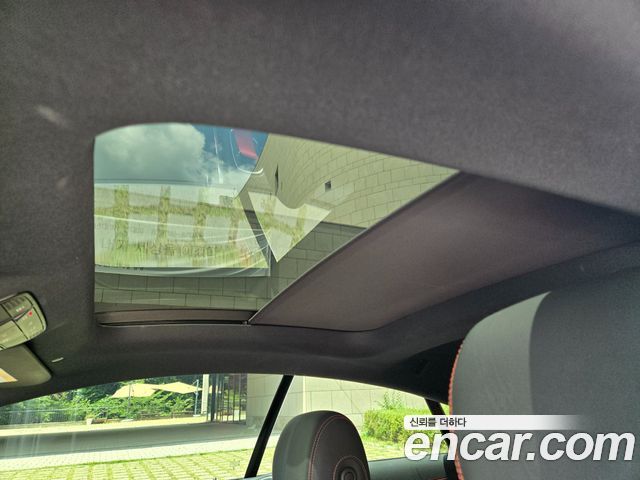 Mercedes-Benz E-Class 2021 — photo 11