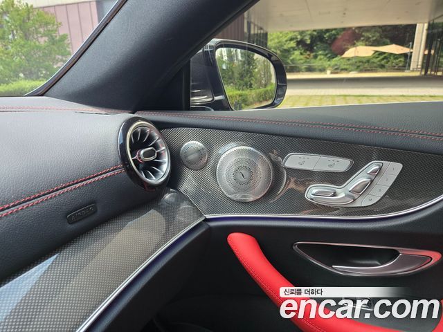 Mercedes-Benz E-Class 2021 — photo 18