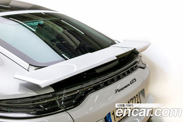 Porsche Panamera 2022 — photo 7