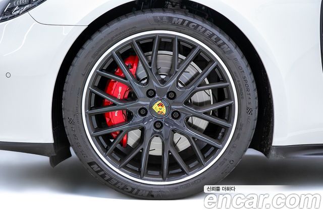 Porsche Panamera 2022 — photo 9