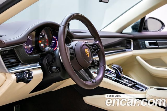 Porsche Panamera 2022 — photo 11