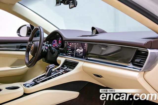 Porsche Panamera 2022 — photo 12