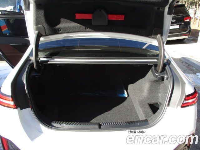 BMW 5-Series 2024 — photo 10