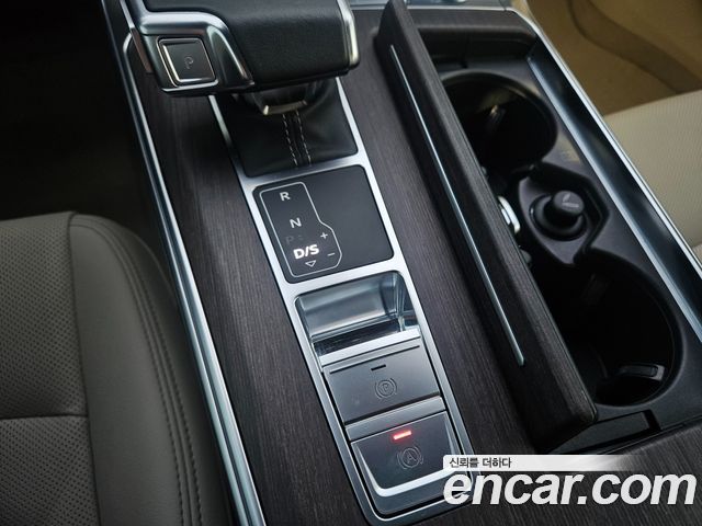 Audi A6 2023 — photo 8