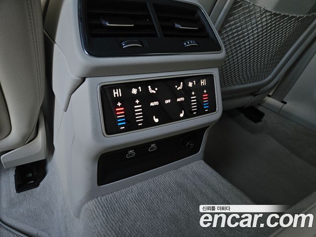 Audi A6 2023 — photo 18