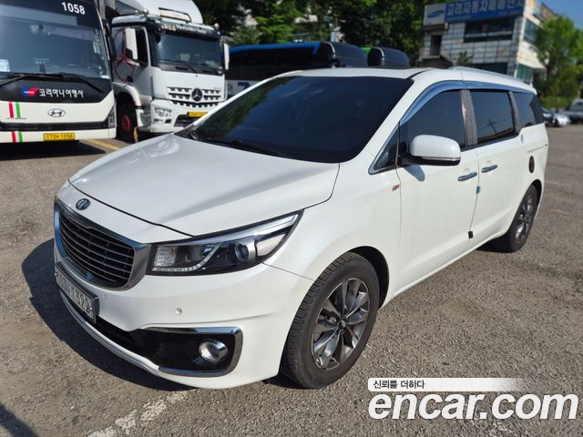 Kia Canival 2017 — photo 3