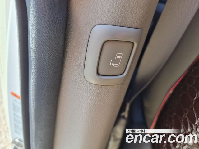 Kia Canival 2017 — photo 14
