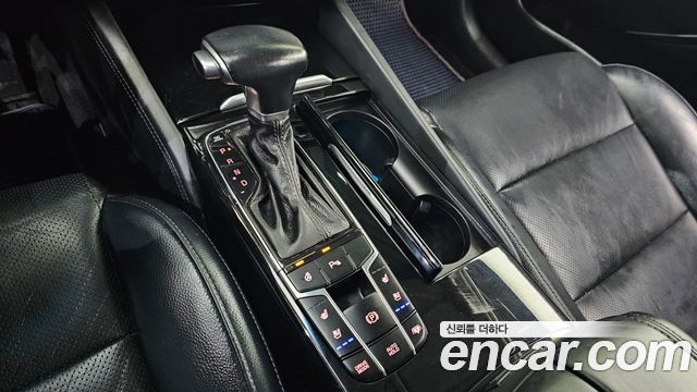 Kia K7 2016 — photo 9