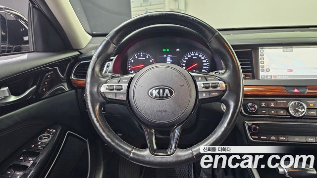 Kia K7 2016 — photo 13