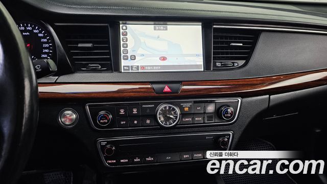 Kia K7 2016 — photo 14