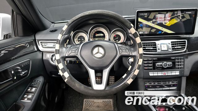 Mercedes-Benz E-Class 2014 — photo 13