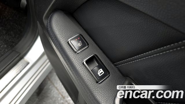 Mercedes-Benz E-Class 2014 — photo 19