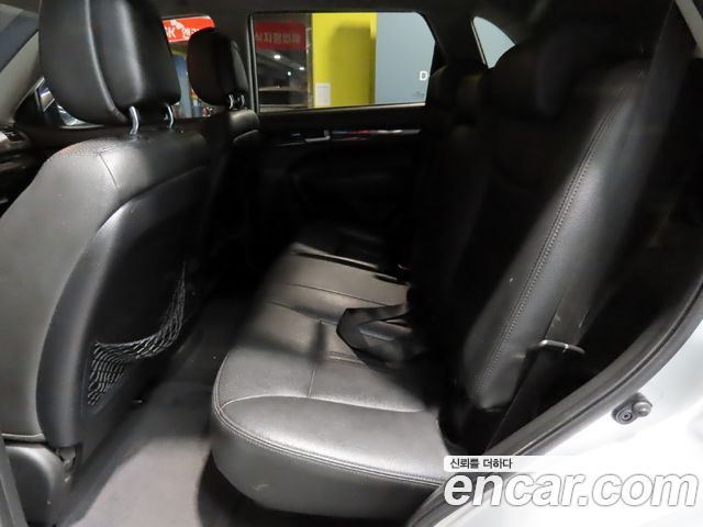 Kia Sorento 2010 — photo 7