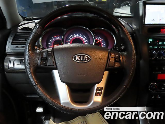 Kia Sorento 2010 — photo 9