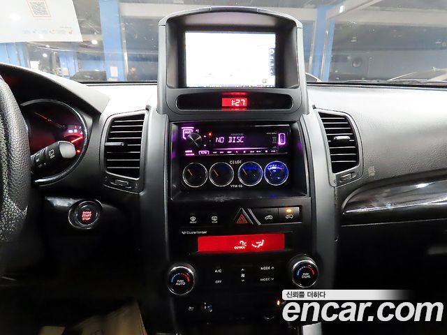 Kia Sorento 2010 — photo 11