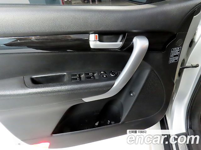 Kia Sorento 2010 — photo 13