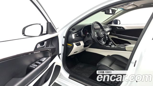Genesis G70 2020 — photo 11