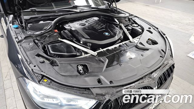 BMW 8-Series 2020 — photo 6