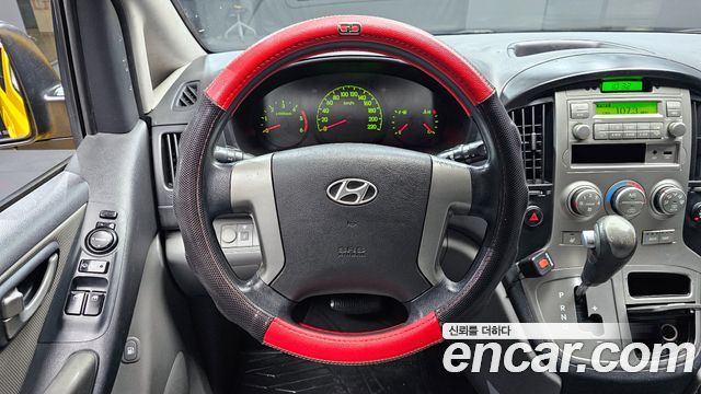 Hyundai Starex 2011 — photo 13