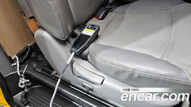 Hyundai Starex 2011 — photo 19