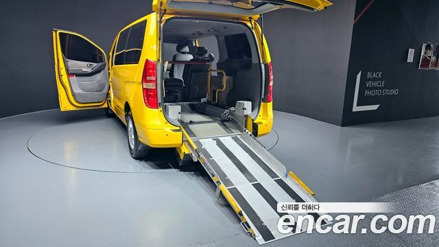 Hyundai Starex 2011 — photo 20