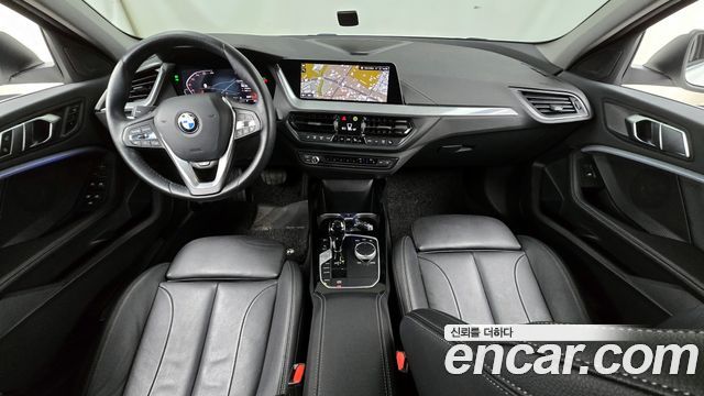 BMW 1-Series 2022 — photo 7