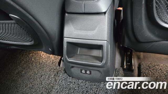 BMW 1-Series 2022 — photo 19