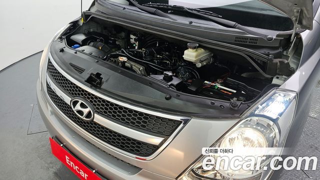 Hyundai Starex 2015 — photo 6