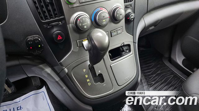 Hyundai Starex 2015 — photo 9