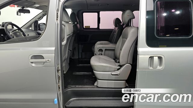 Hyundai Starex 2015 — photo 11