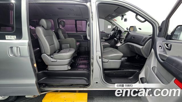Hyundai Starex 2015 — photo 12